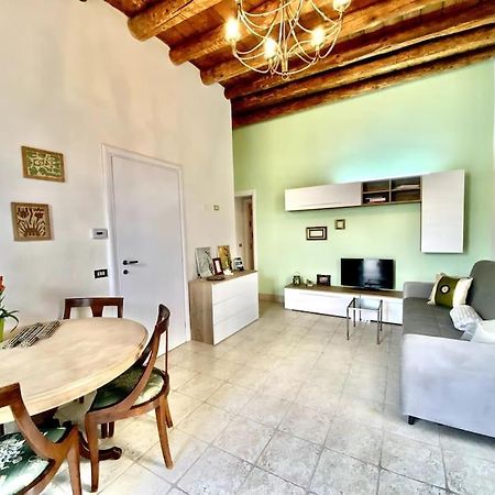 Zona Fiera A 10 Minuti Dal Centro Con Parcheggio Appartement Verona Buitenkant foto