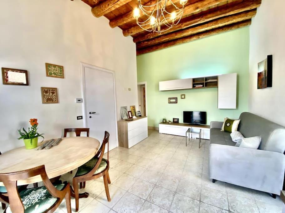 Zona Fiera A 10 Minuti Dal Centro Con Parcheggio Appartement Verona Buitenkant foto
