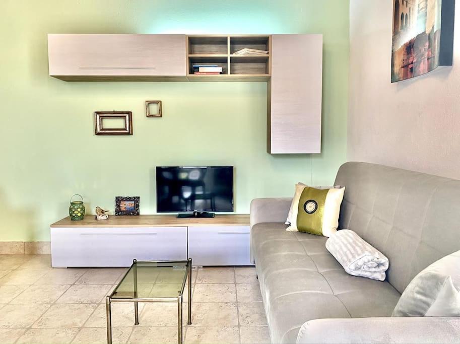 Zona Fiera A 10 Minuti Dal Centro Con Parcheggio Appartement Verona Buitenkant foto