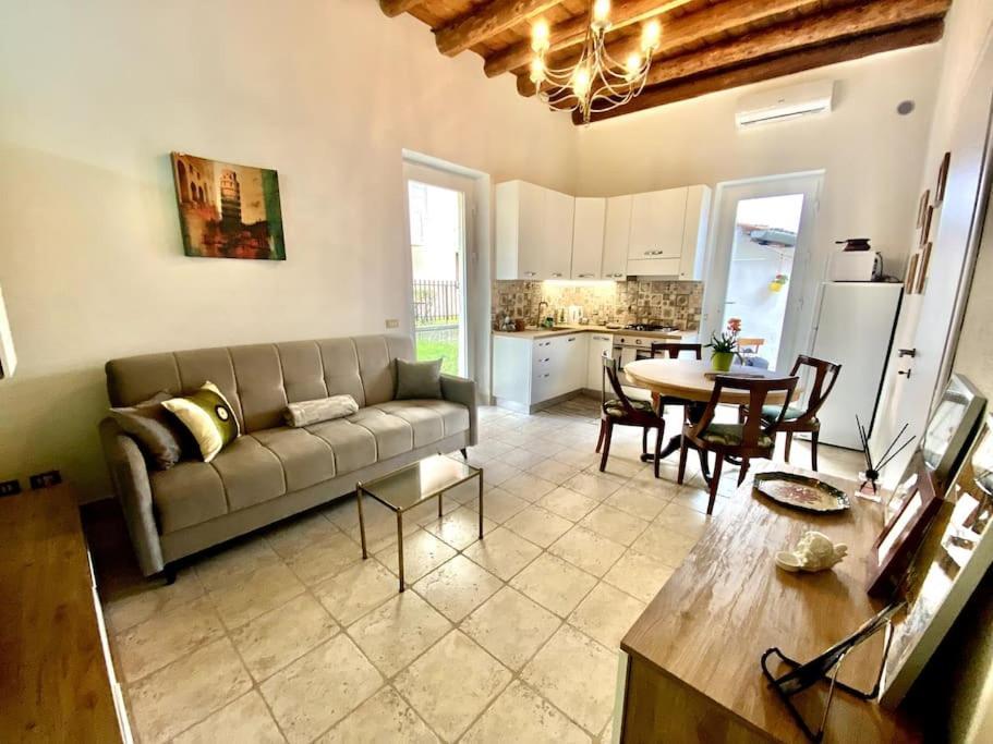 Zona Fiera A 10 Minuti Dal Centro Con Parcheggio Appartement Verona Buitenkant foto