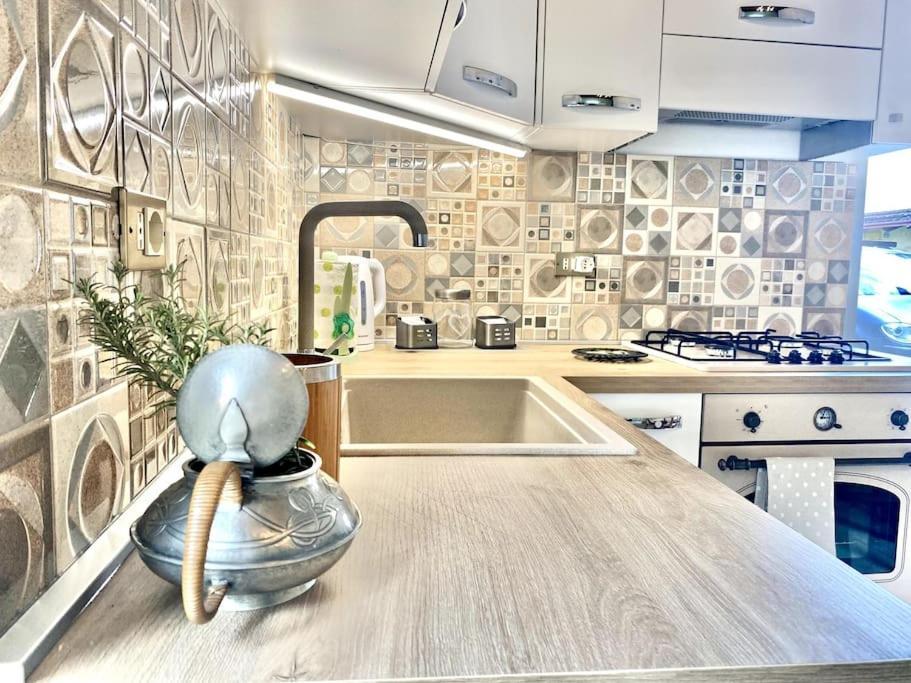 Zona Fiera A 10 Minuti Dal Centro Con Parcheggio Appartement Verona Buitenkant foto