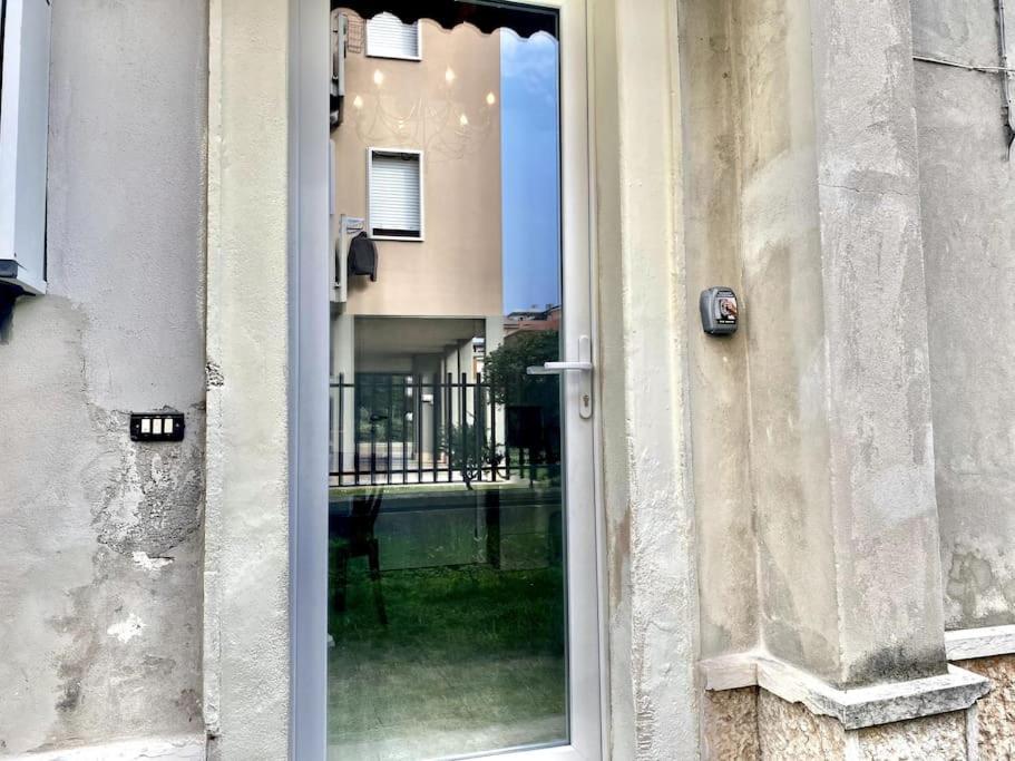 Zona Fiera A 10 Minuti Dal Centro Con Parcheggio Appartement Verona Buitenkant foto